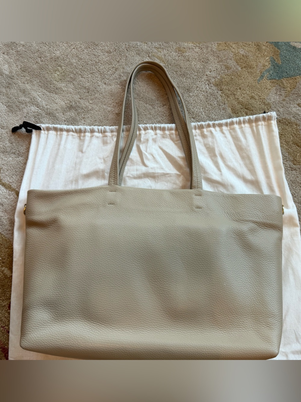 Cuyana Pebbled Leather Tote with insert - Light Beige
